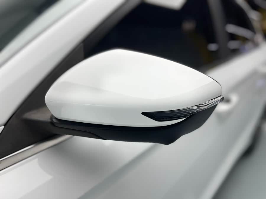 GEELY Emgrand 2022 car image #17