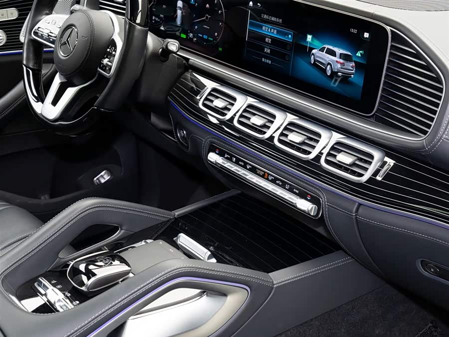 Mercedes-Benz 2022 car image #17