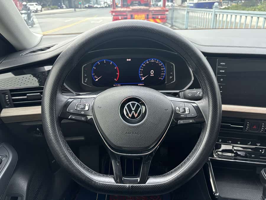 Volkswagen Passat 2021 car image #17