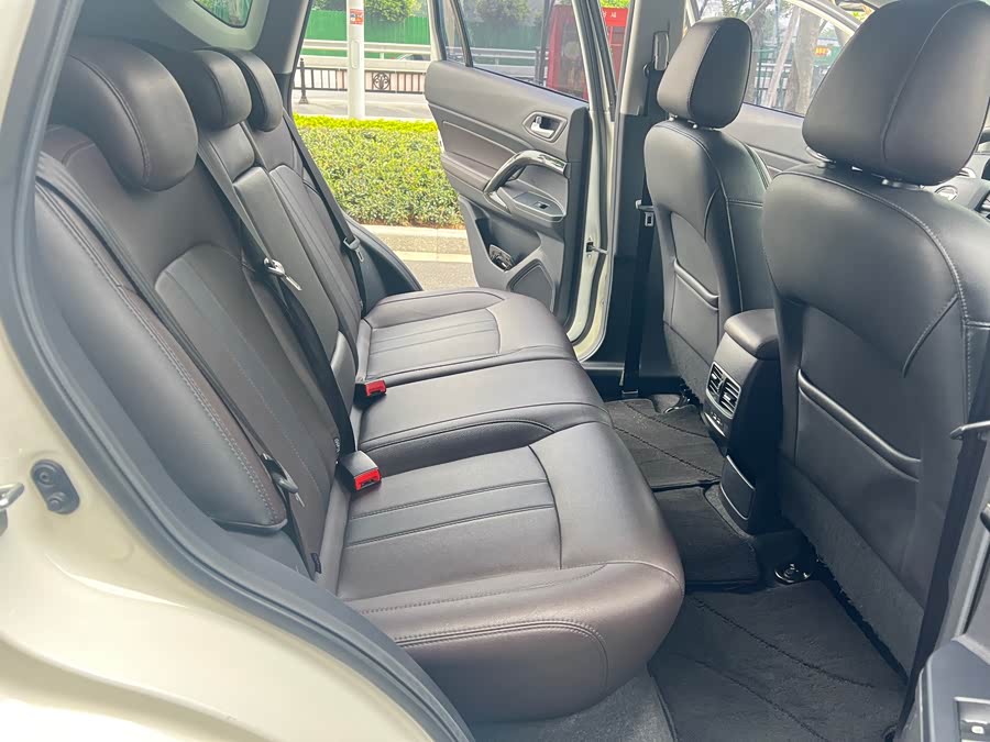 GAC ix4 2019 car image #17