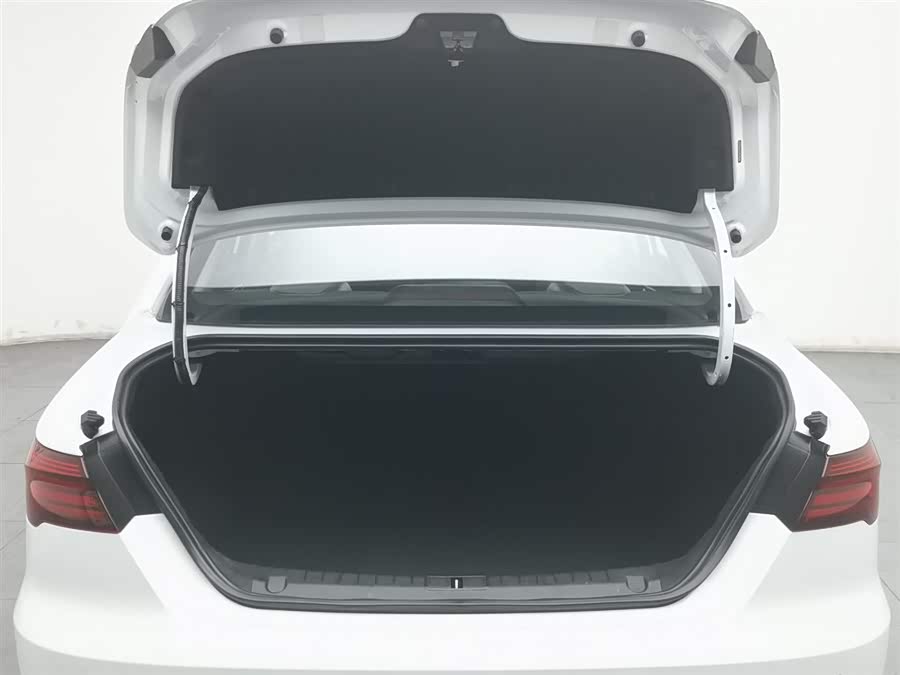 GEELY Binray 2020 immagine di auto #17