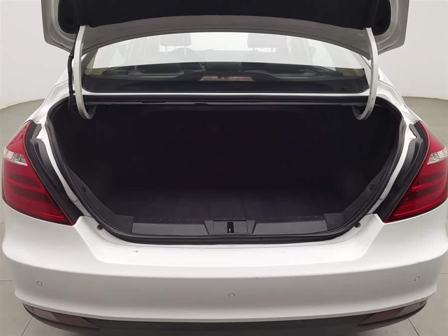 GEELY Emgrand 2016 car image #17