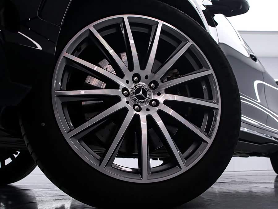 Mercedes-Benz GLS Class 2023 car image #17