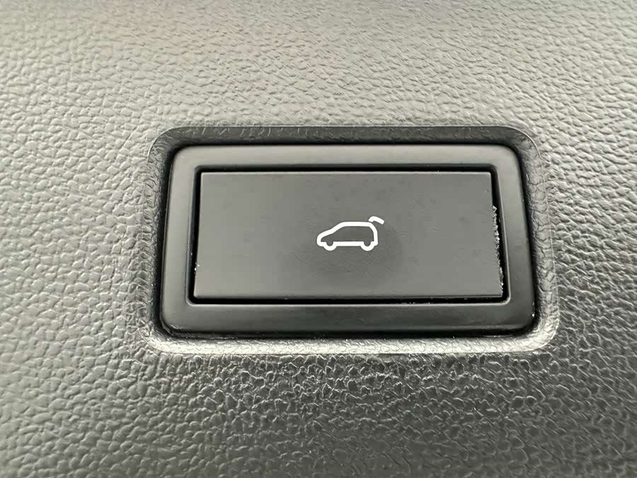 Volkswagen T-Roc 2022 car image #17