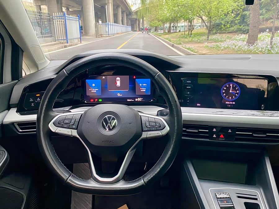 Volkswagen Golf 2021 car image #17