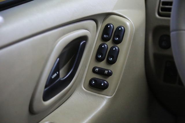 Ford Escape (Imported) 2006 car image #17