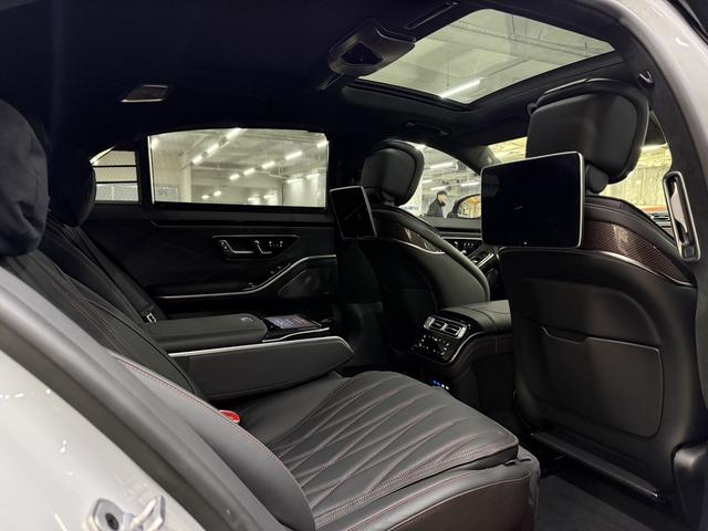 Mercedes-Benz S AMG New Energy 2024 صورة سيارة #17