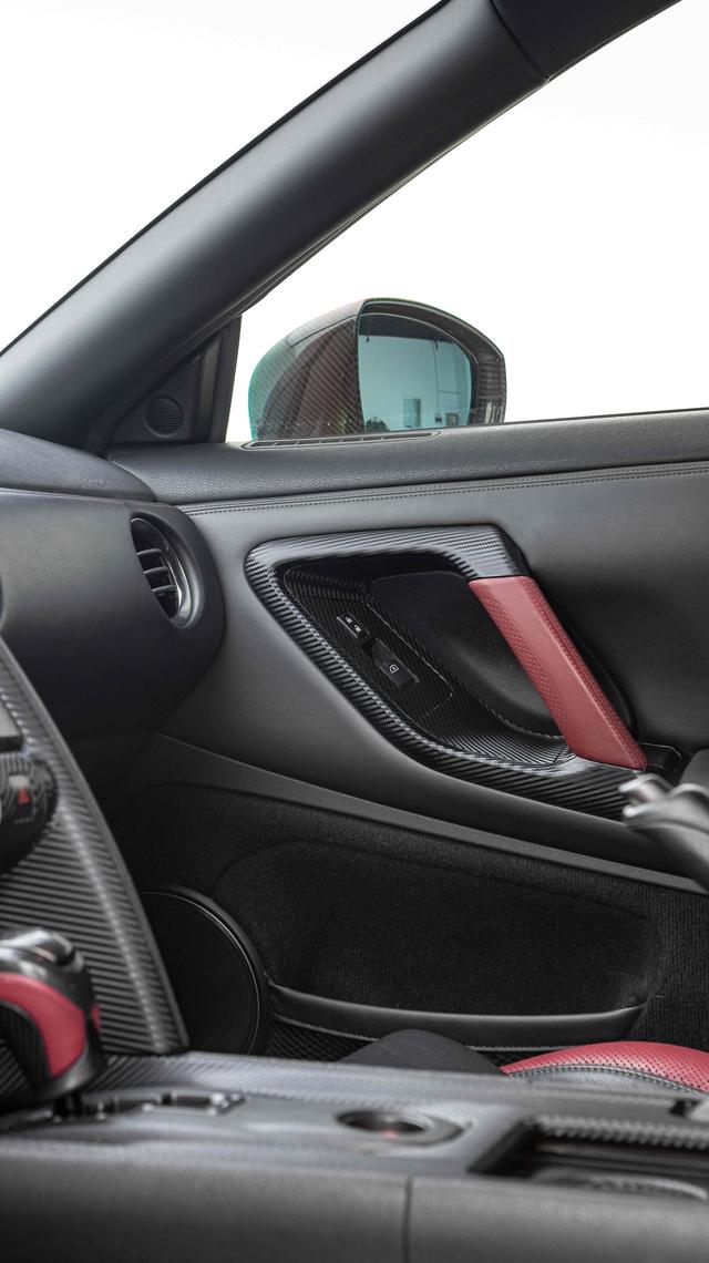 日产 日产GT-R 2013 汽车图片 #17