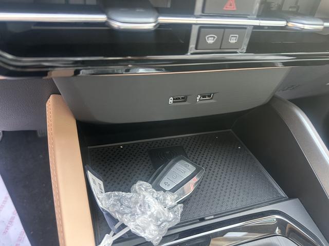 GEELY OkavangoPRO 2025 #17 GEELY OkavangoPRO 2025 car image #17