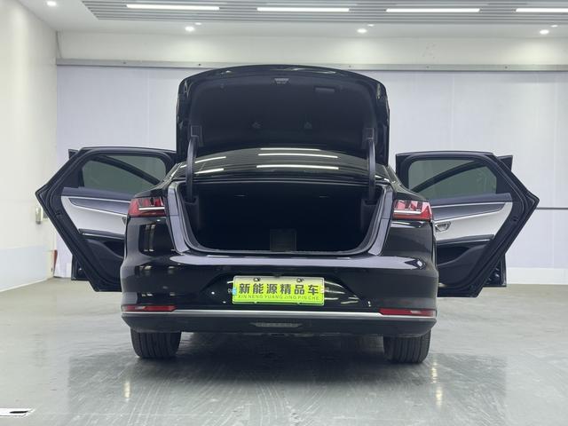 BYD e9 2021 #17 BYD e9 2021 car image #17