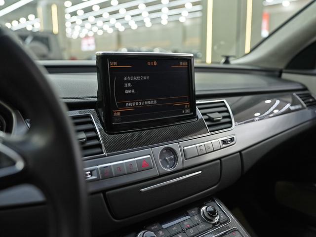 Audi S8 2015 immagine di auto #17