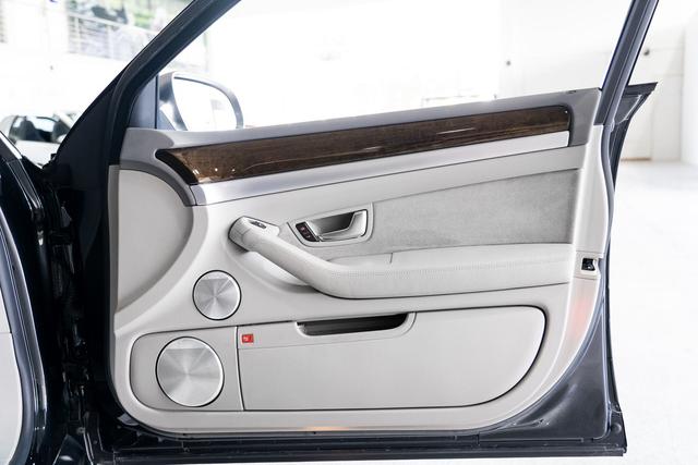 Audi S8 2008 #17 Audi S8 2008 car image #17