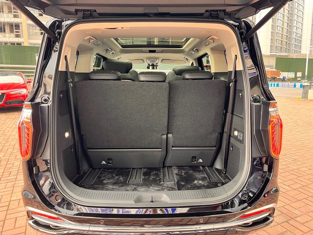 HongQi HQ9 2023 car image #17