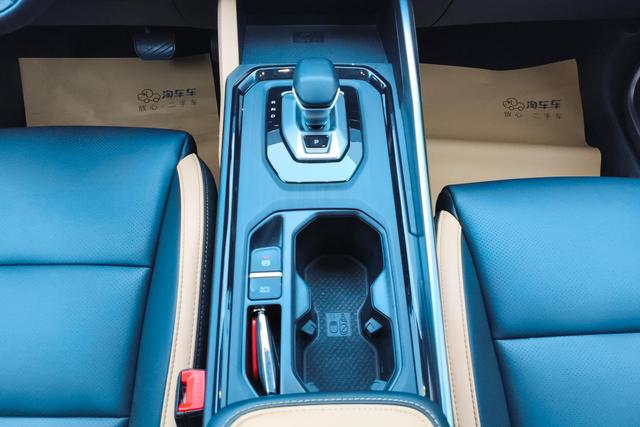 GEELY OkavangoPRO 2025 #17 GEELY OkavangoPRO 2025 car image #17