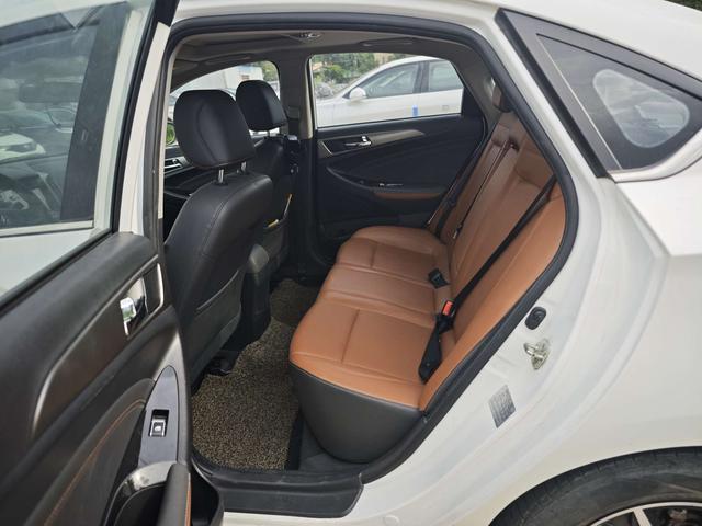 Changan EadoPHEV 2018 immagine di auto #17