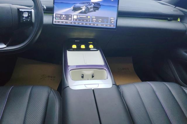 Deepal L07 2024 car image #17