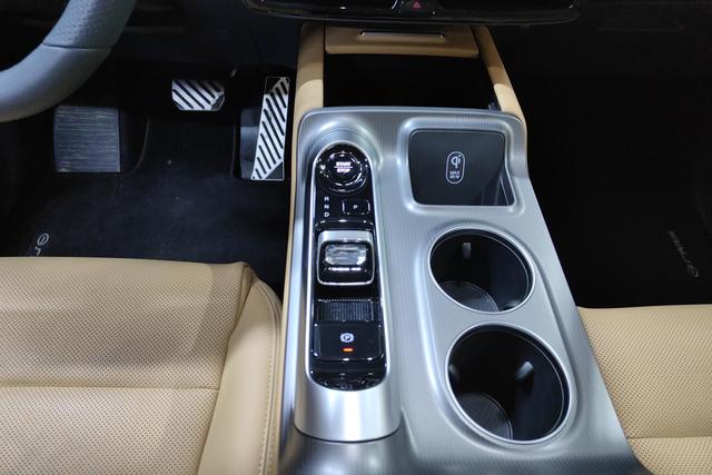 GAC Trumpchi E8 2024 car image #17