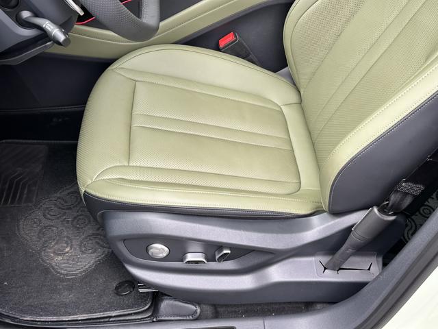 HongQi HS3 2023 #17 HongQi HS3 2023 صورة سيارة #17