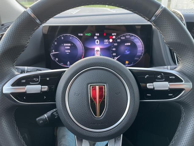 HongQi HS3 2023 car image #17