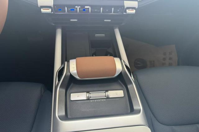 Deepal G318 2024 immagine di auto #17