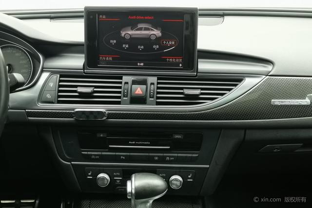 Audi S6 2013 car image #17