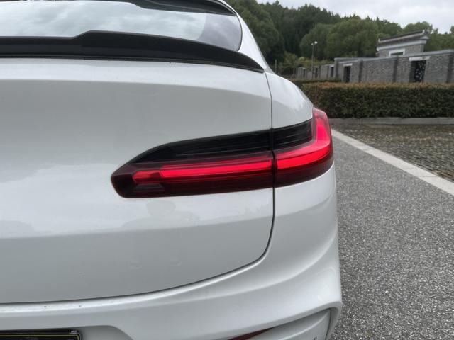 BMW X4 M 2020 immagine di auto #17