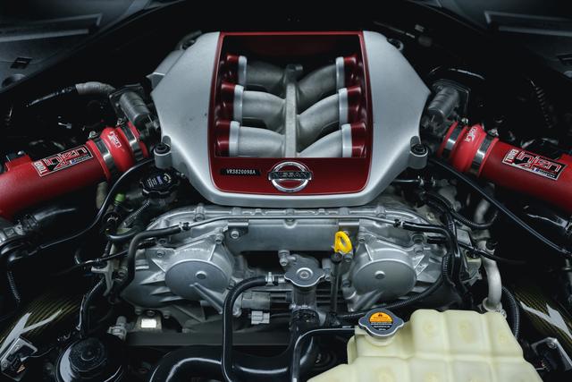 日产 日产GT-R 2012 汽车图片 #17