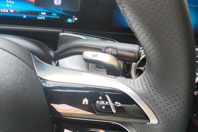 Mercedes-Benz GLB AMG 2024 immagine di auto #17