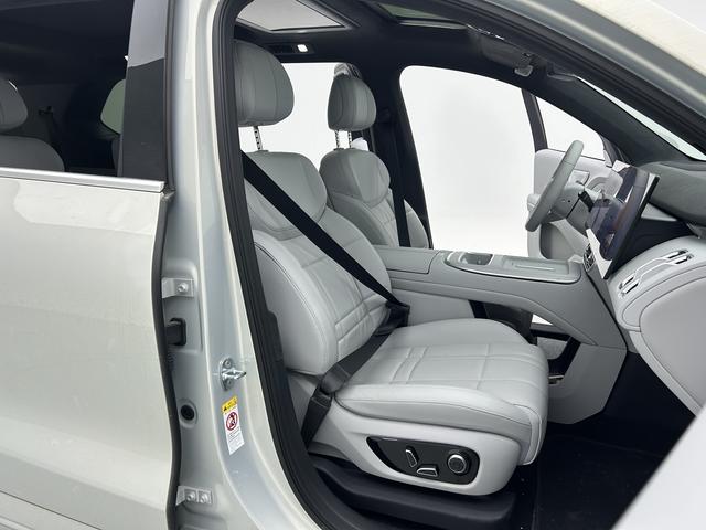 Deepal S09 2025 car image #17