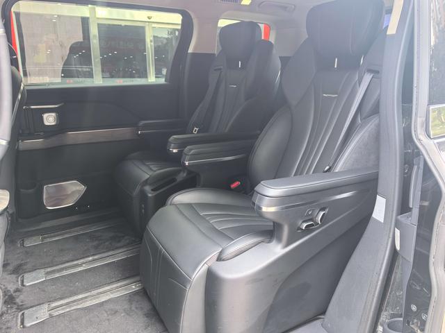 HongQi HQ9 PHEV 2024 #17 HongQi HQ9 PHEV 2024 car image #17