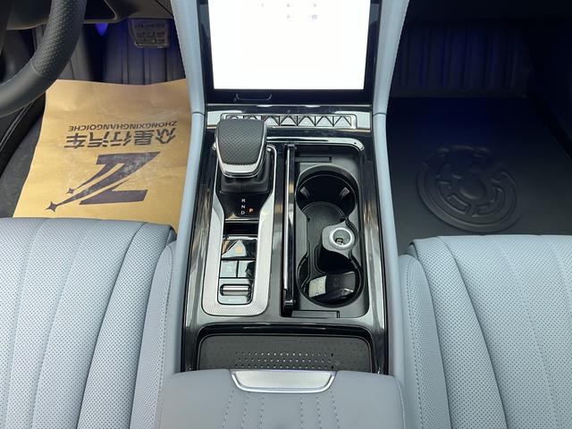 HongQi H5 PHEV 2025 car image #17