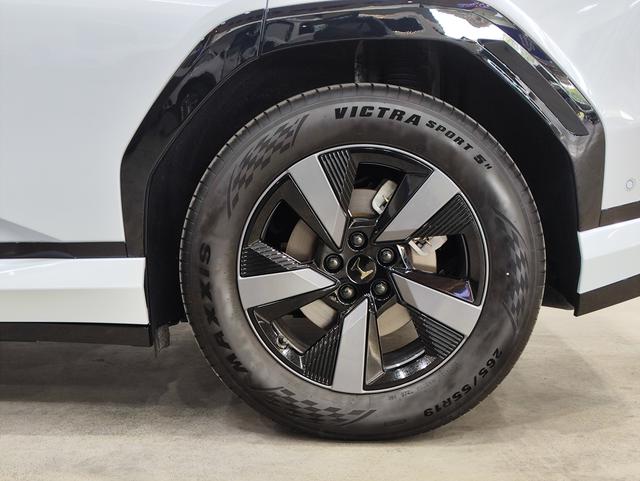 Honda P7 2025 car image #17