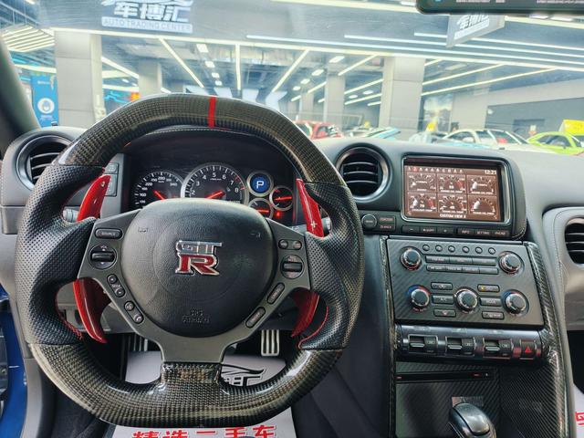 日产 日产GT-R 2013 汽车图片 #17