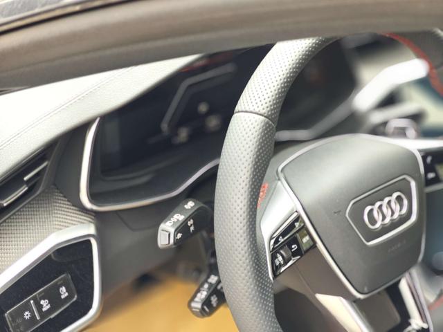 Audi RS 7 car image #17