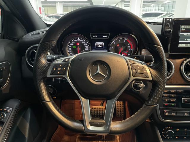 Mercedes-Benz GLA Class (Imported) 2015 #17 Mercedes-Benz GLA Class (Imported) 2015 car image #17