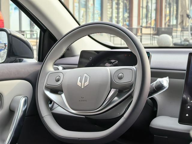 零跑汽车 零跑B01 2025 汽车图片 #17