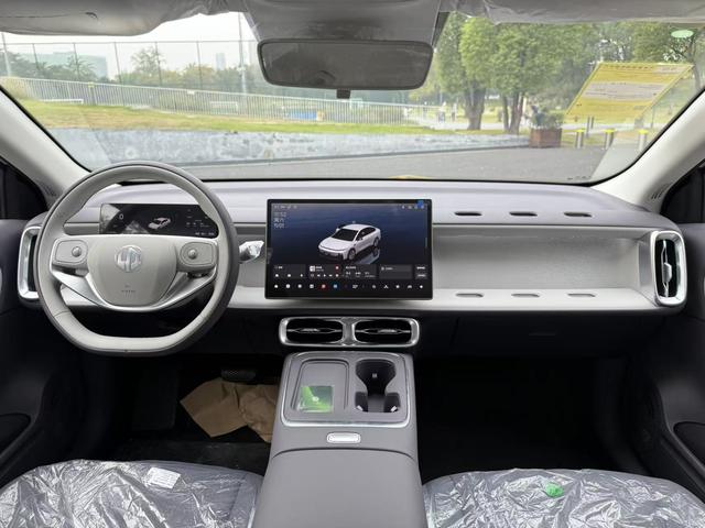 零跑汽车 零跑B01 汽车图片 #17