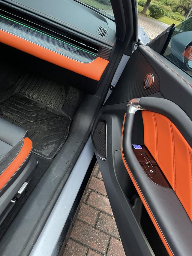 哪吒汽车 哪吒GT 2023 汽车图片 #17