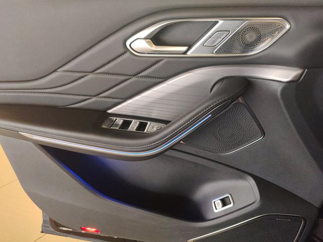 HongQi HS7 PHEV 2024 #17 HongQi HS7 PHEV 2024 car image #17