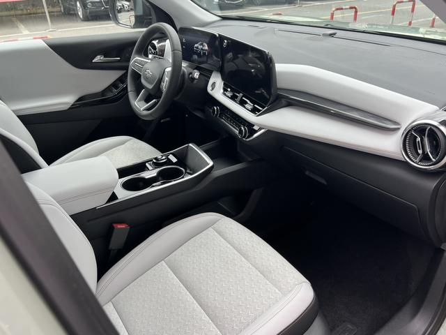 Chevrolet Equinox Plus 2025 imagem de carro #17