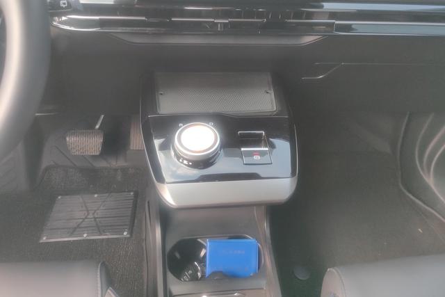 MG 4 EV 2024 car image #17