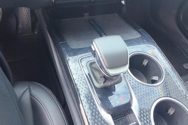 HongQi HS3 2024 car image #17