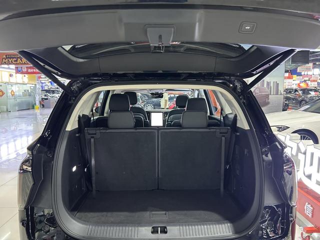 HongQi HS7 PHEV 2024 car image #17