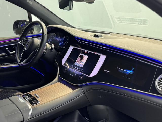 Mercedes-Benz EQS SUV 2023 imagem de carro #17