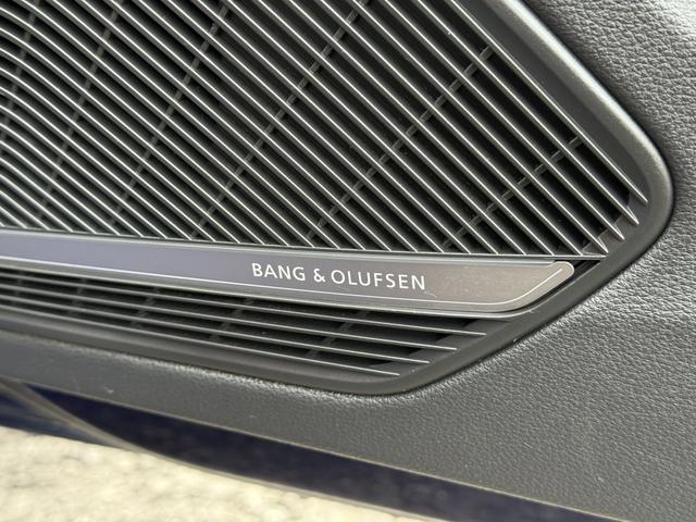 Audi S4 2019 car image #17