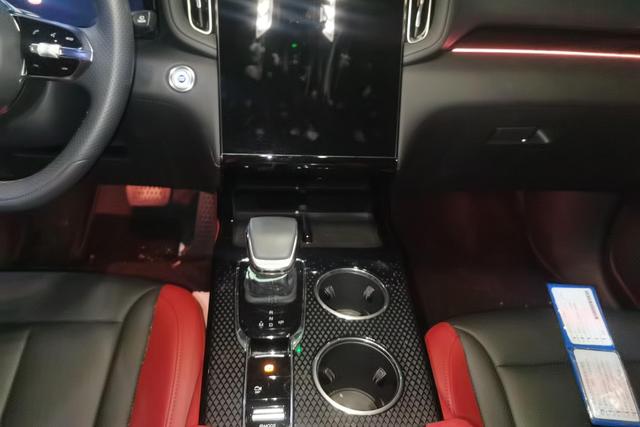 HongQi HS3 2023 car image #17