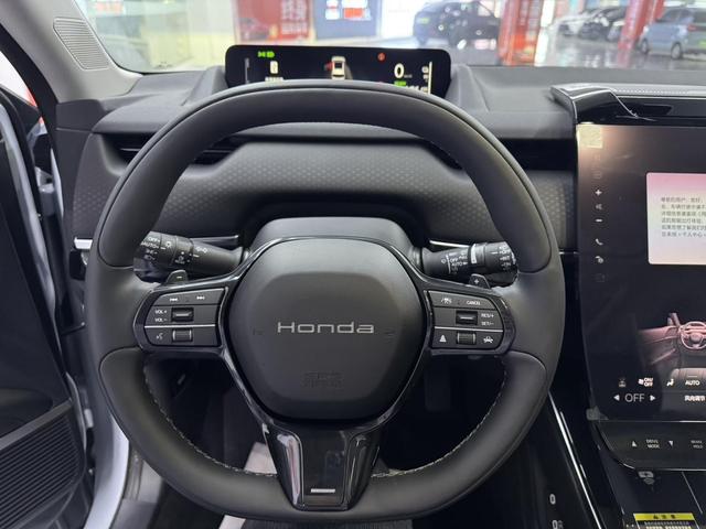 Honda P7 2025 #17 Honda P7 2025 car image #17