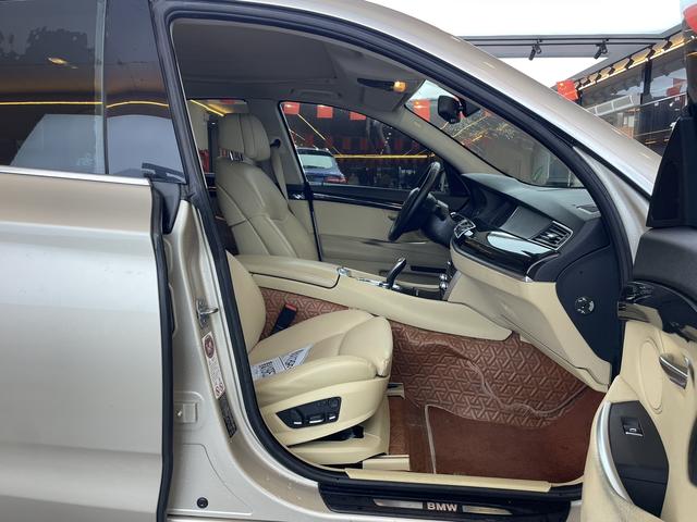 BMW 1 Series M 2013 car image #17