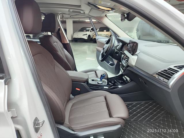 BMW M8 2022 imagem de carro #17