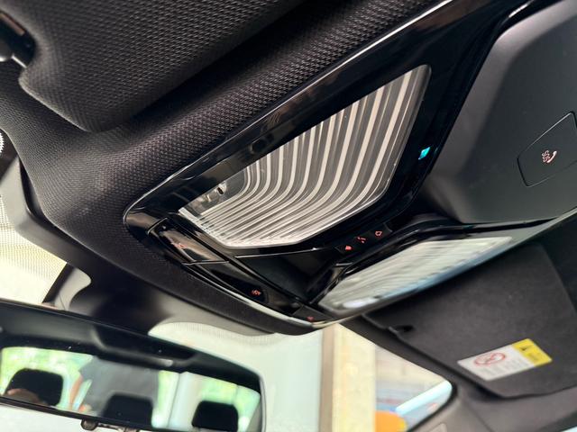 BMW 5 Series (Imported) 2019 #17 BMW 5 Series (Imported) 2019 car image #17